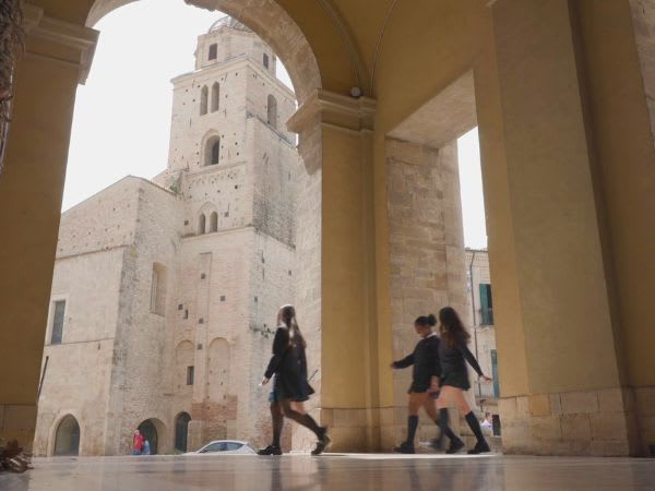 CCI students walking together through the centre of Lanciano
