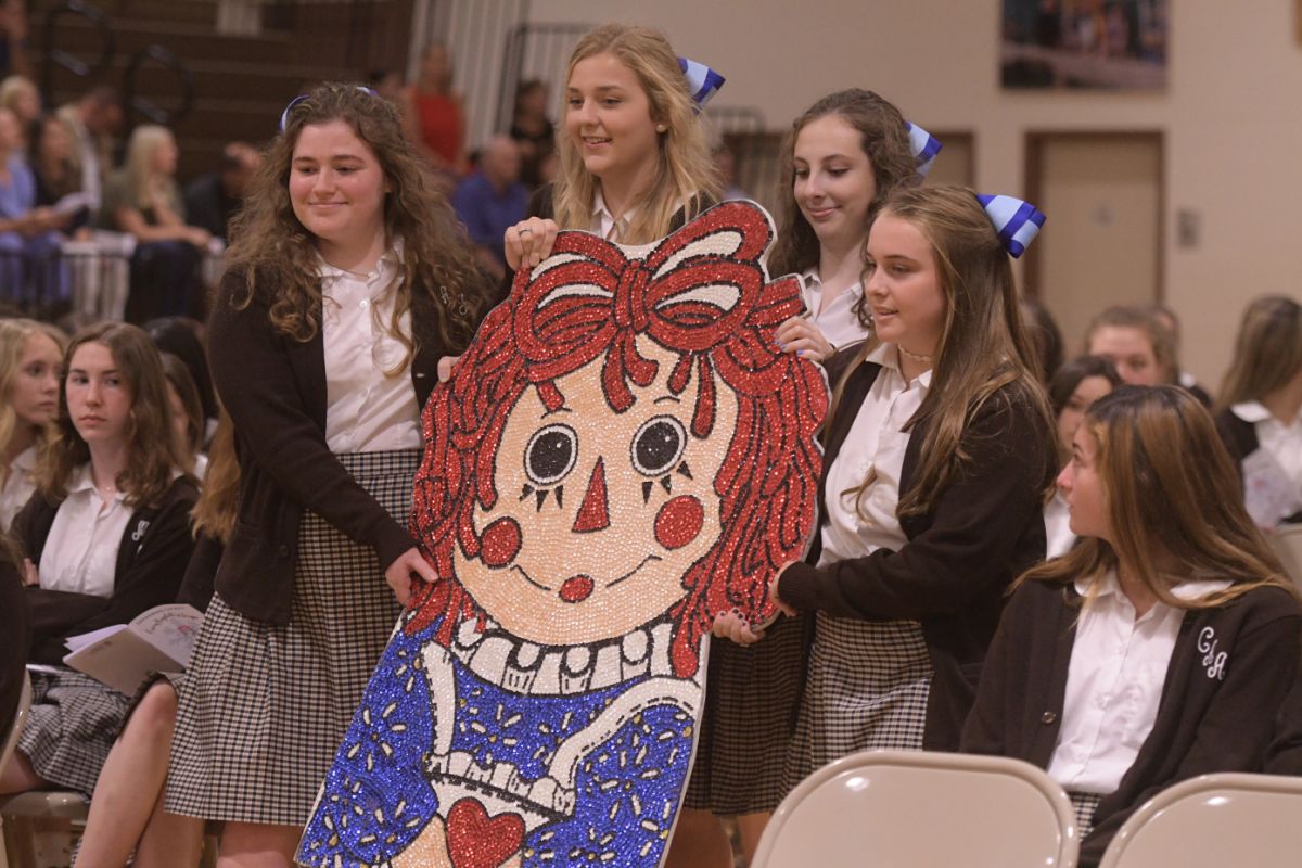 Sophomore Cub Mass | News Post General - Mount Carmel Academy