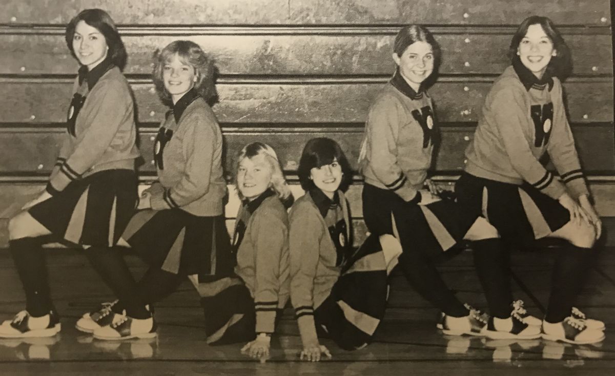 Throwback Thursday New Rules Forced Cheerleaders To Adjust In 1977 78 Post Details 