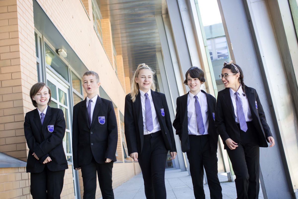 Oasis Academy Wintringham students 'graduate' from Scholars Programme ...