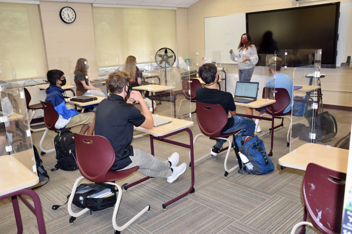 Saddle River Day Students Return to Campus | SRDS News - Saddle River Day School saddle-river-day-students-return-to-campus-srds-news-saddle-river-day-school
