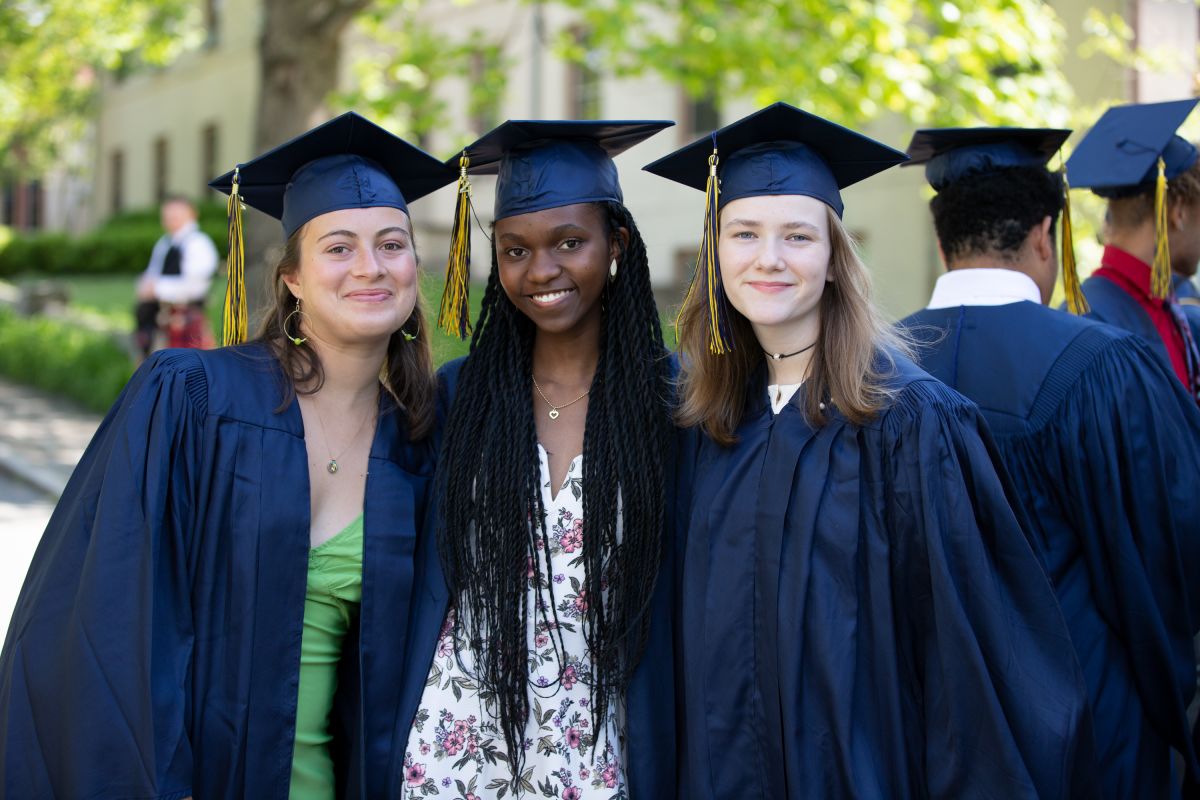 The President's Annual Report, 2016–17 The President's Annual Report,  2016–17, image size:1200x800