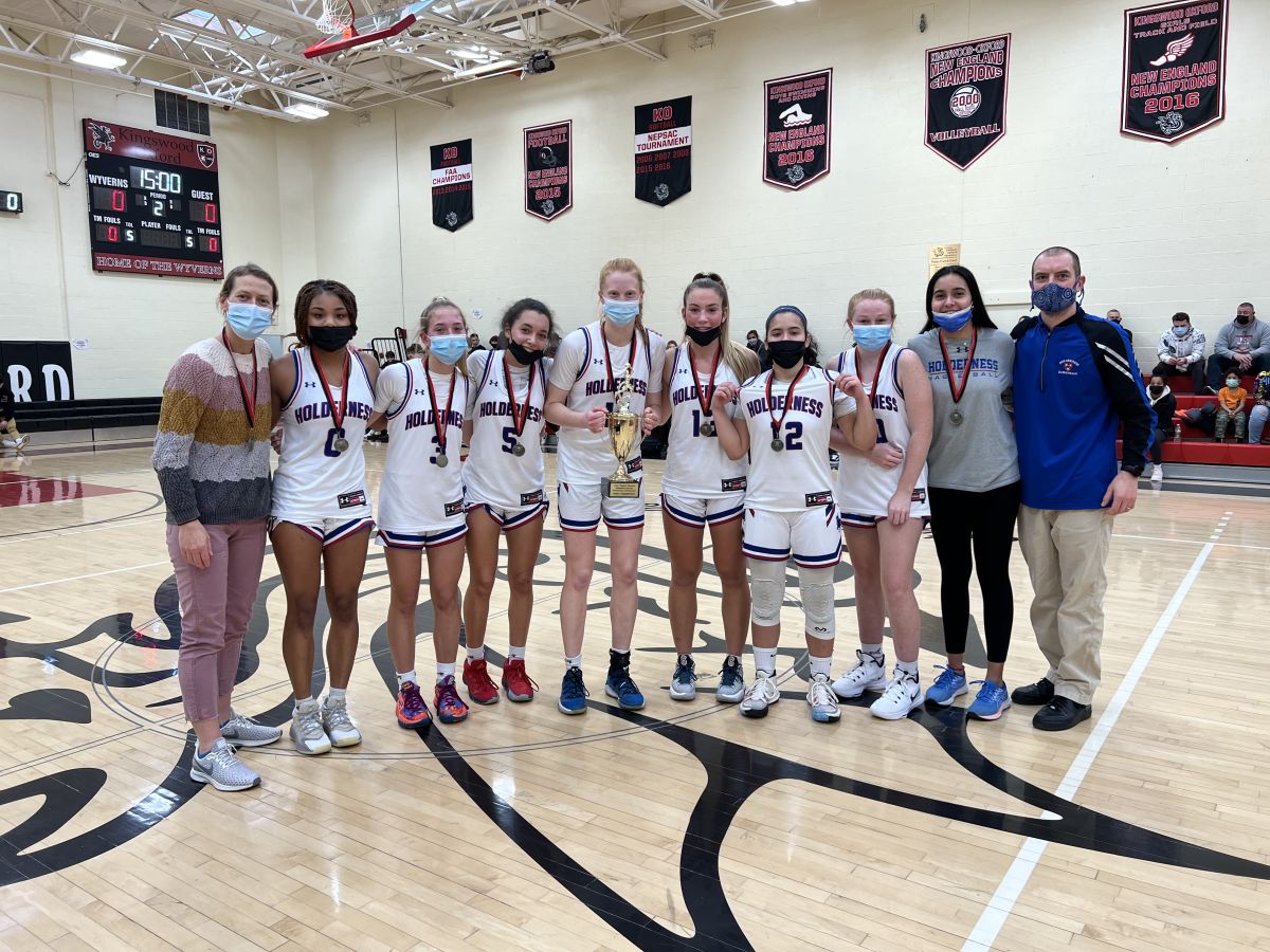 Basketball and Hockey Teams Undefeated in Tournament Play story