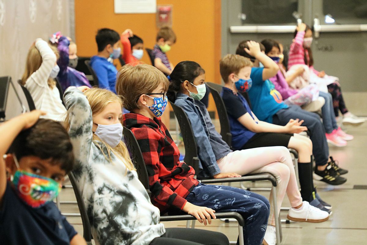 Students Practice New Lunchtime Routine on First Day of School | News ...