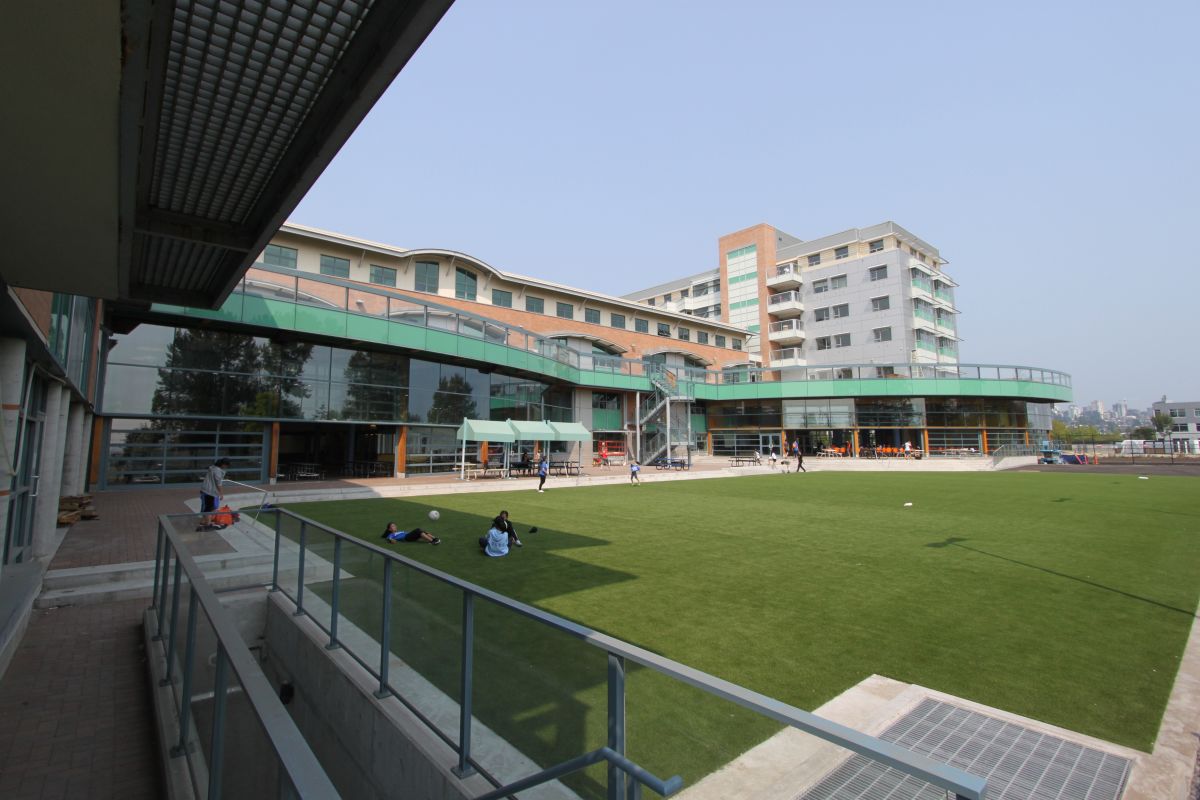 home-bodwell-high-school-university-prep-boarding-in-canada