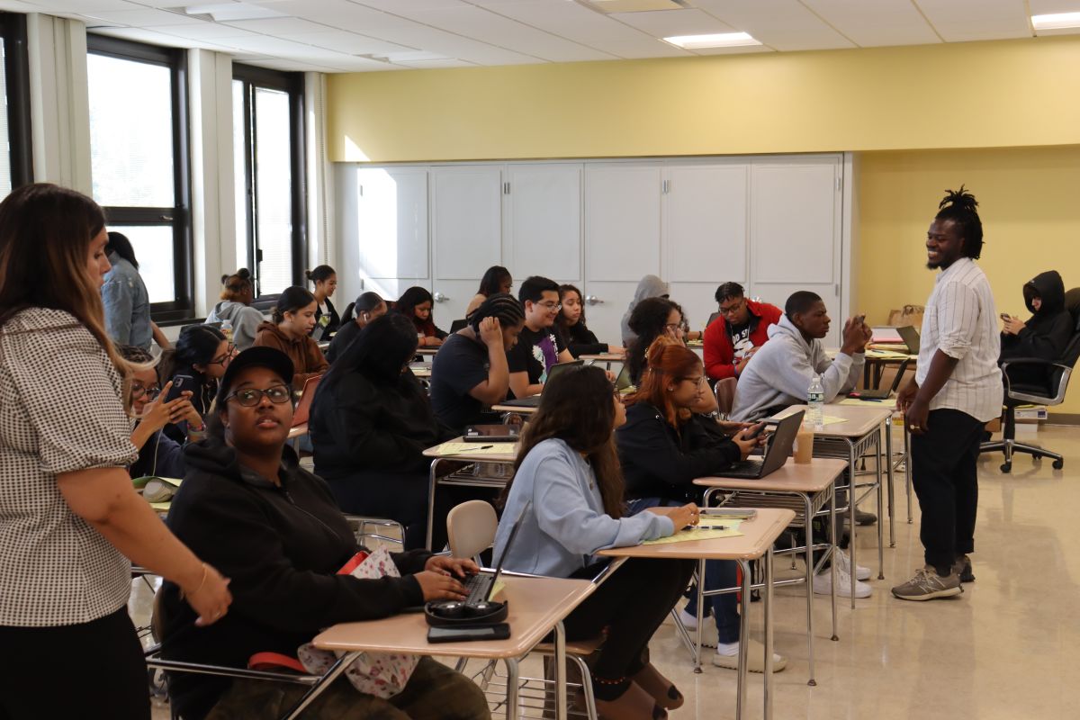 Students attend college and take the PSAT at Mount Vernon