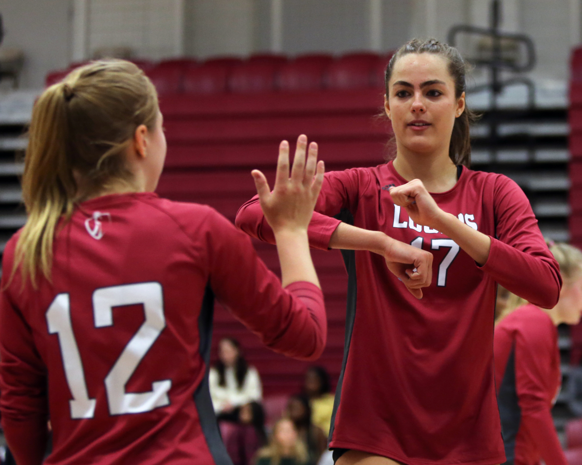 Volleyball Captures Founders Title The Loomis Chaffee School