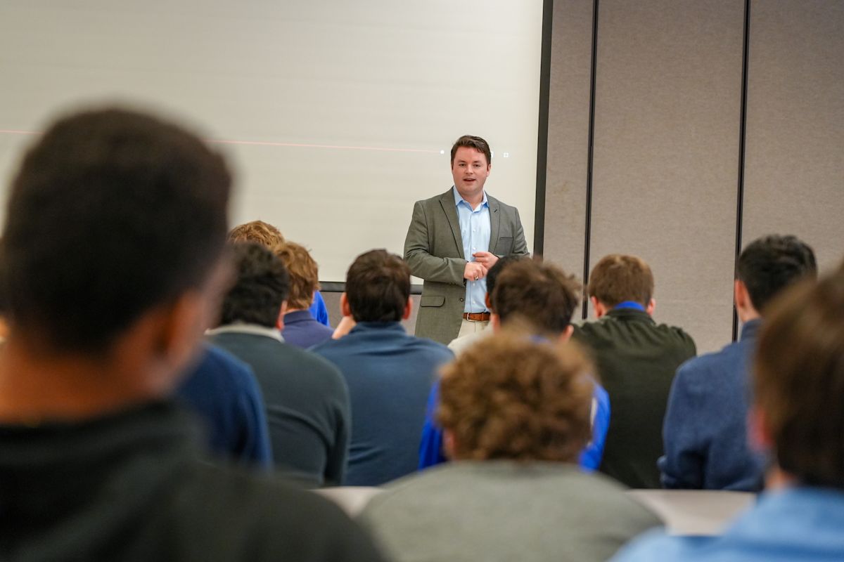 Michael Rose ‘03 Speaks Robotics, Military | Latest News