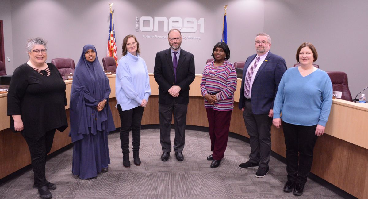 District 191 Board Elects Officers For 2024 Post Burnsville Eagan