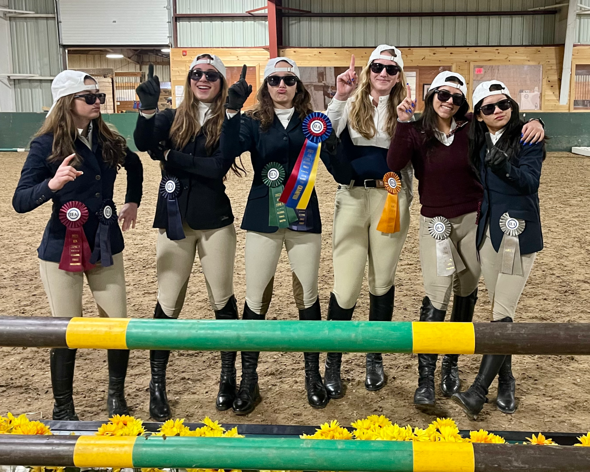 Equestrian Wins Regionals, Qualifies for Zones The Loomis Chaffee School