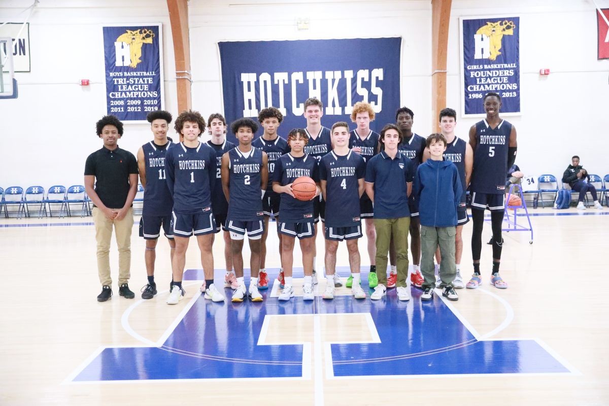 Boys Varsity Basketball - The Loomis Chaffee School