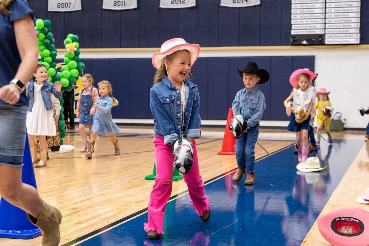 Dosey Doe to Hoedown News Details