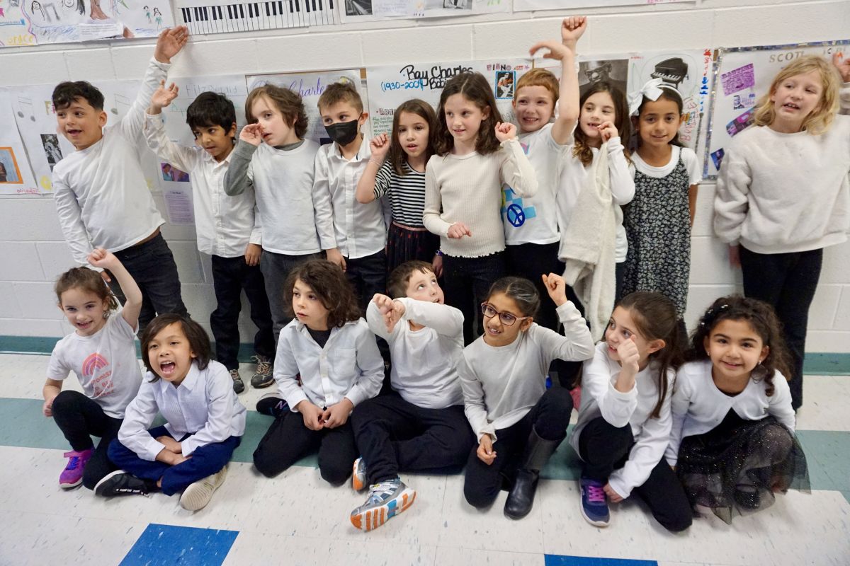Belmont Hills Sings as Bulldogs Celebrate Iconic African-American