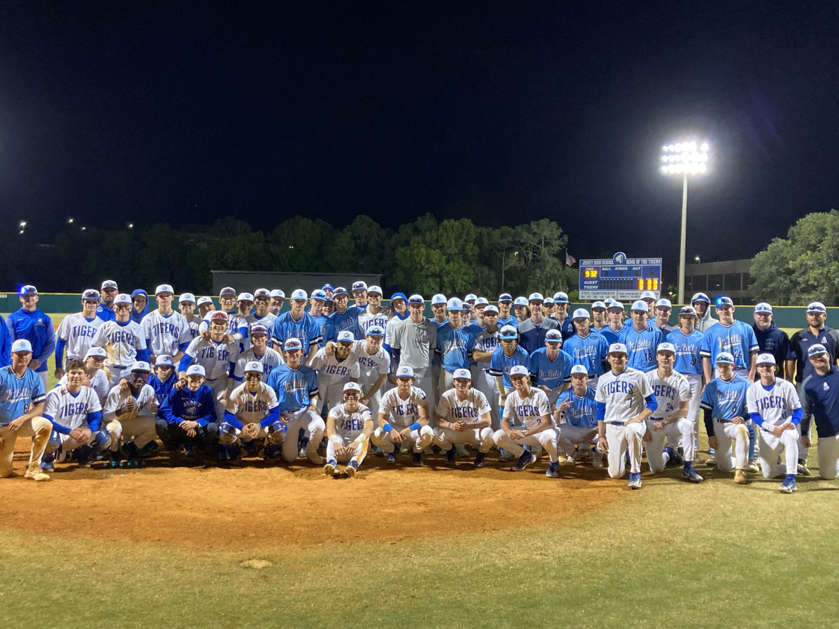 Varsity baseball heads to Vero Beach, Fla. for first games of the year