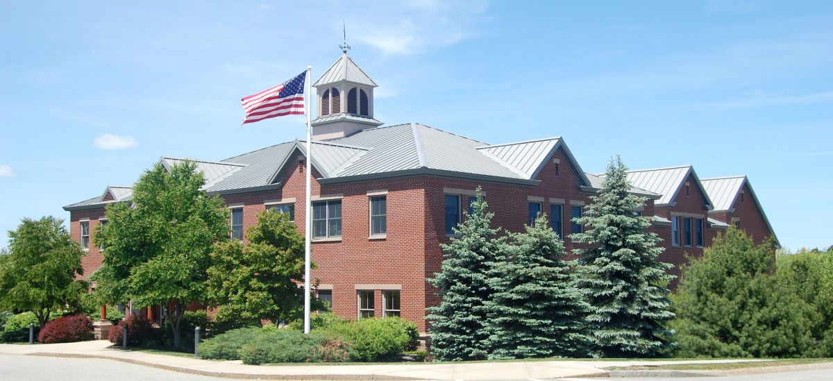 New Town Hall Hours Beginning May 1 Default