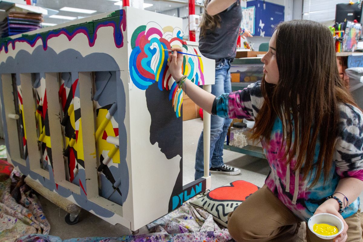 Art students at Hale High School participate in Play Me Tulsa campaign