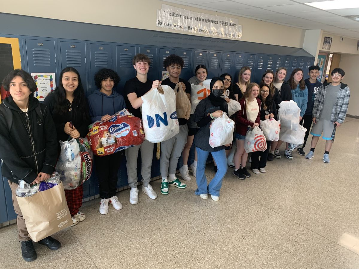 Fridley High School students tackle plastic bag waste in April | News Post