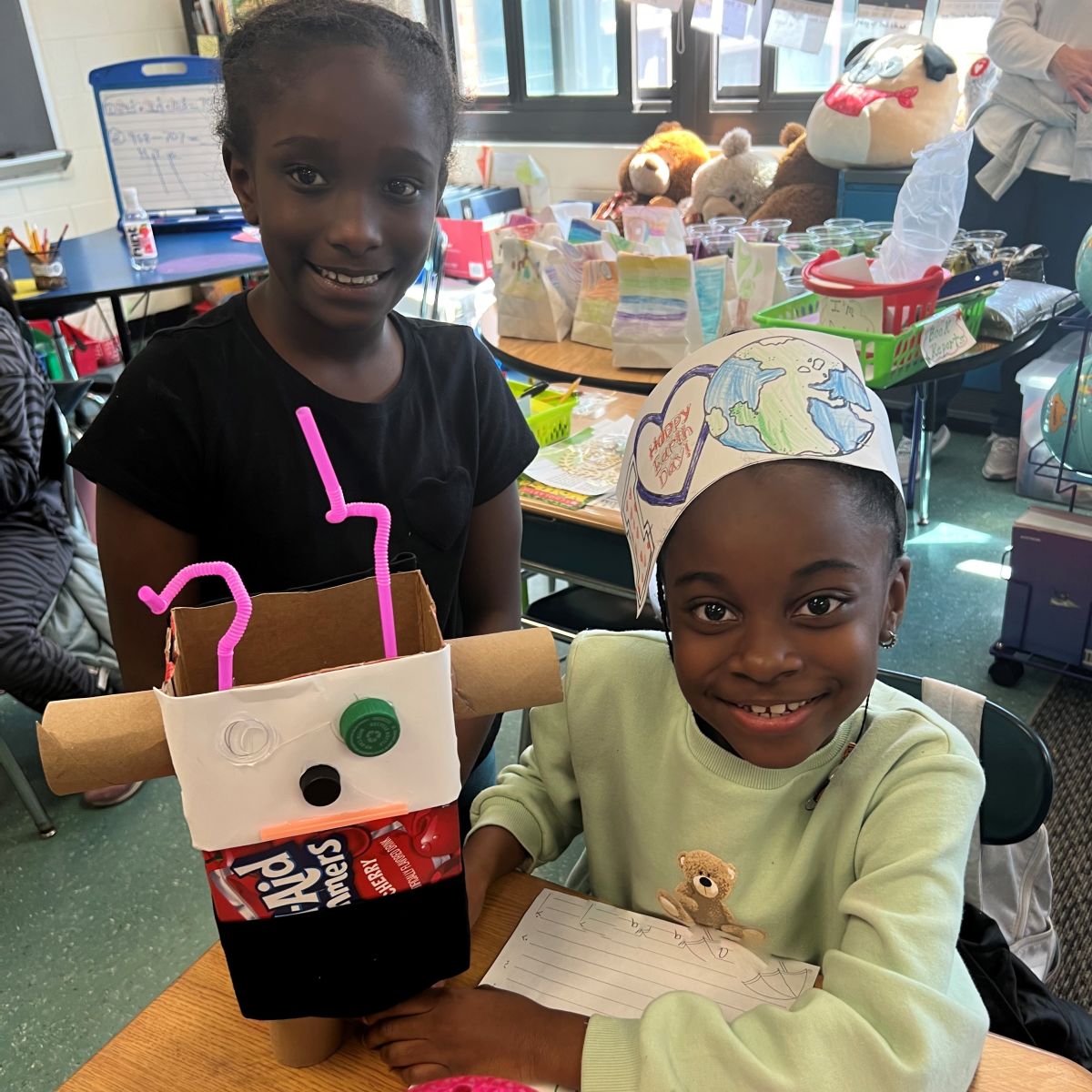 paumanok-2nd-graders-create-robots-out-of-recycled-materials-news-post