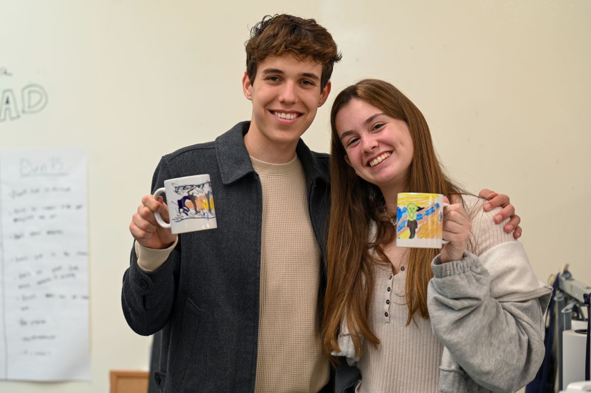 ap-art-history-students-create-custom-mugs-news-details