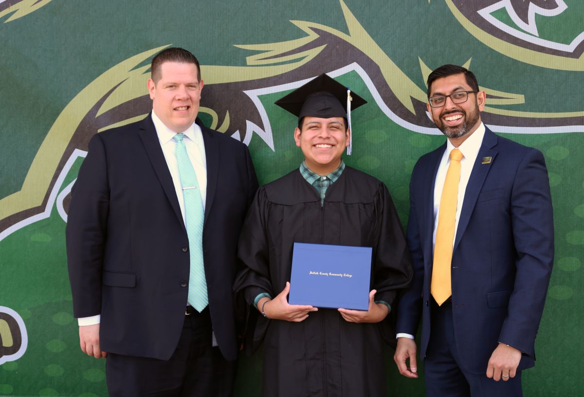 Longwood Senior Earns Associate Degree Before Graduating High School