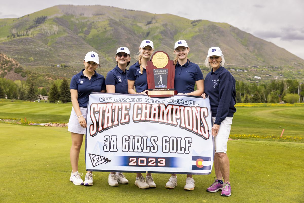 St. Mary’s Academy Golf Team Wins Third Straight State Title | News Details