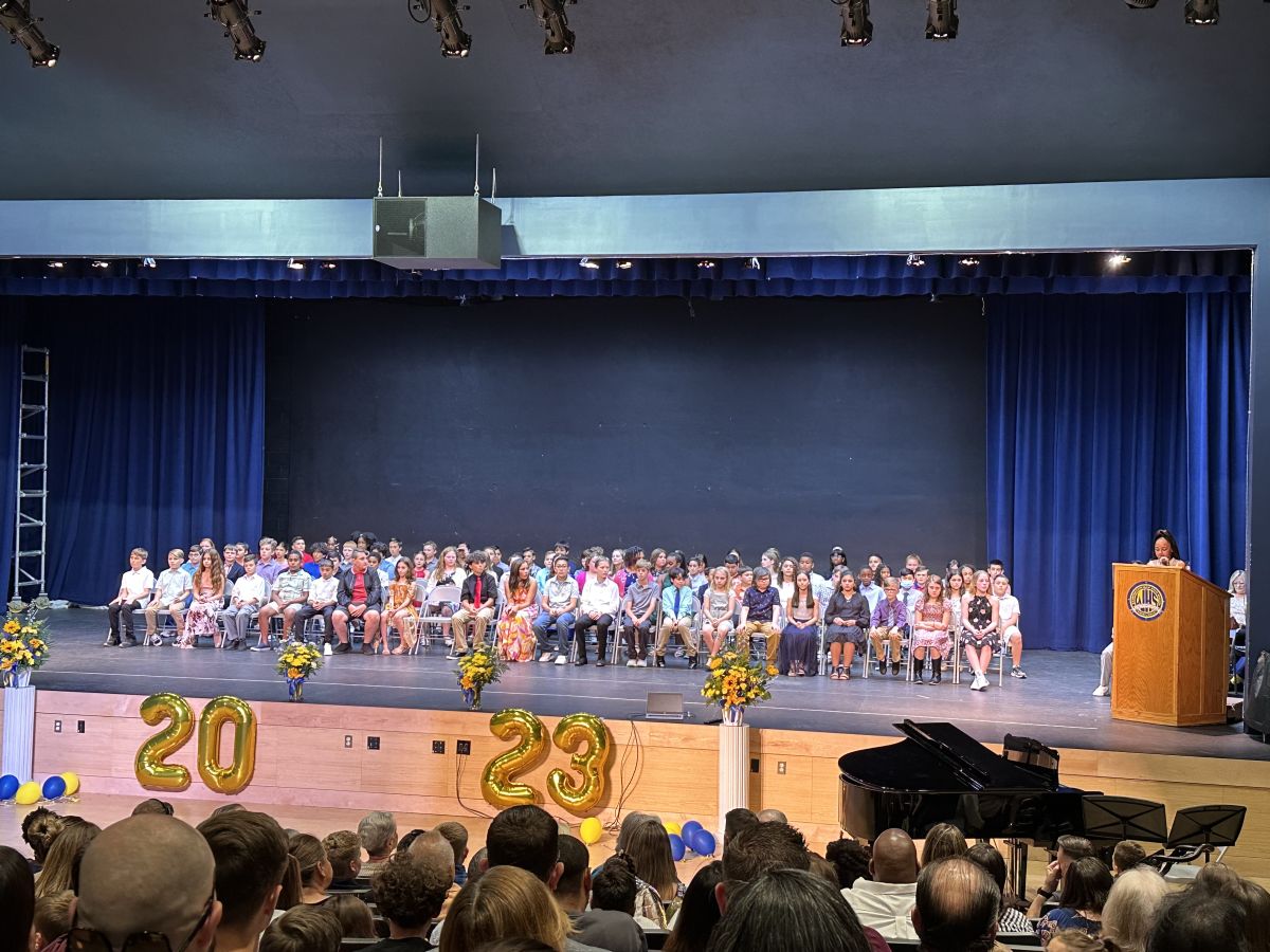 ‘Moving Up’ ceremony recognizes fifthgrade students at Little Britain