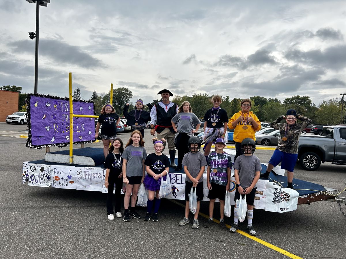 Lincoln's Parade Float Details