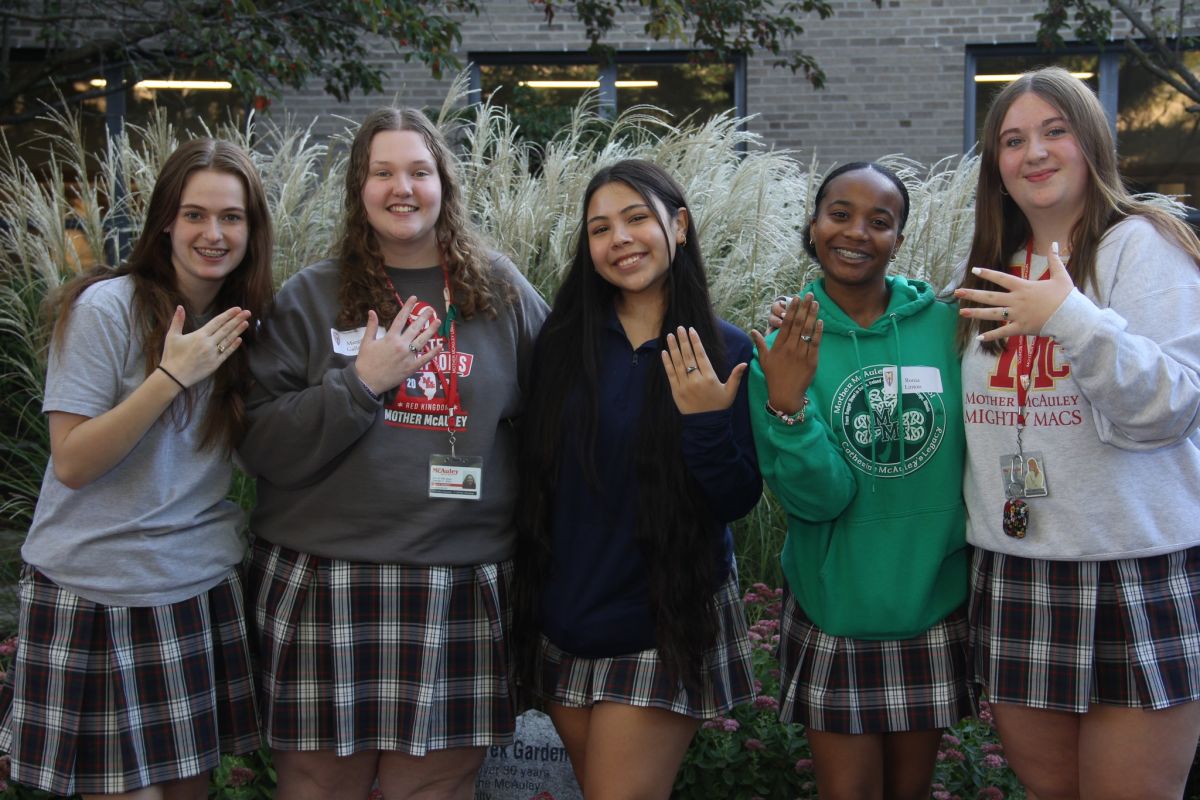Junior class receives rings | School News