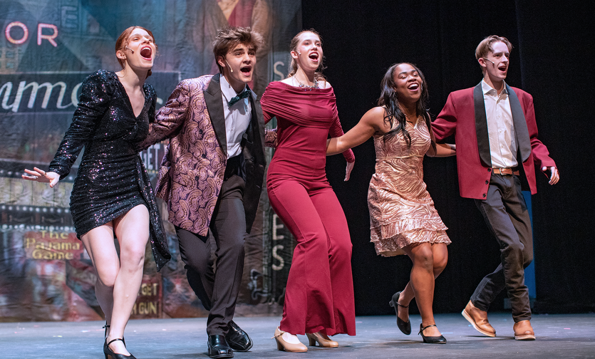 Thayer students shine in ‘The Prom’ News Details