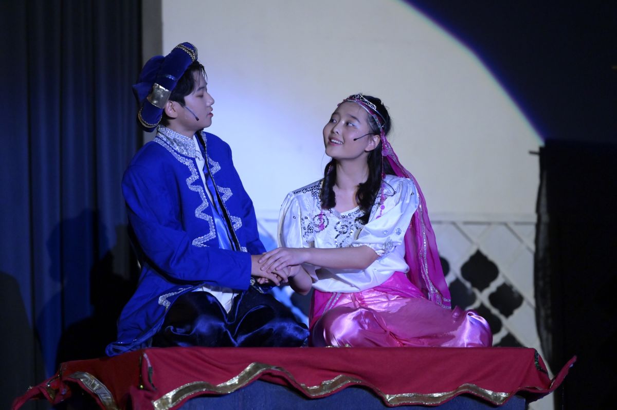 Aladdin JR. - Shining, Shimmering, Splendid! | Default News Page