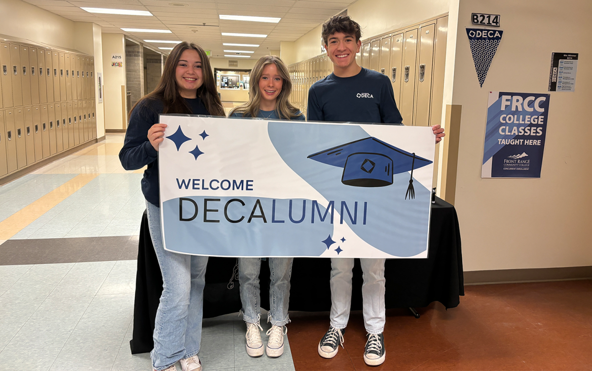 DECA Alumni network with MRHS DECA members | News Details
