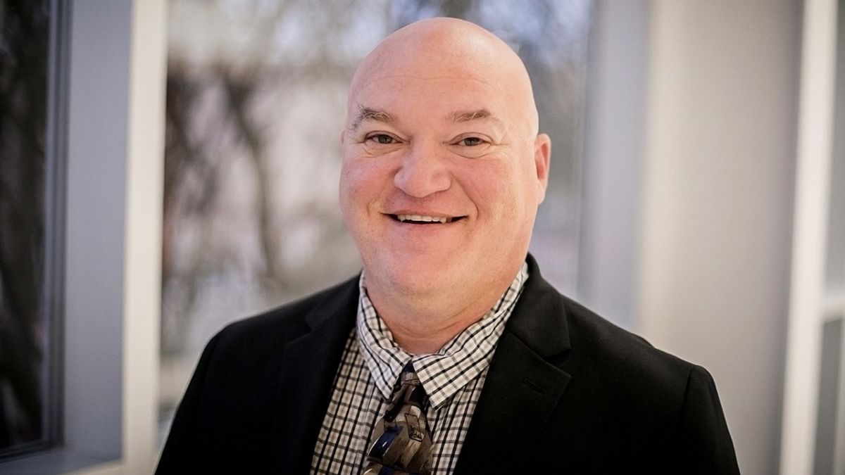 Dr. Stephen Garretson named next principal of Justin Details