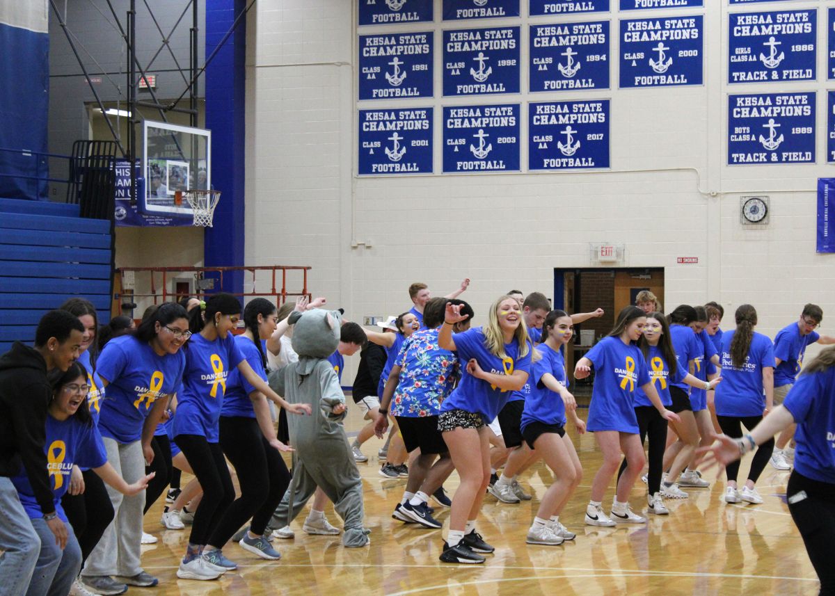 DHS hosts DanceBlue mini-marathon to benefit childhood cancer research ...