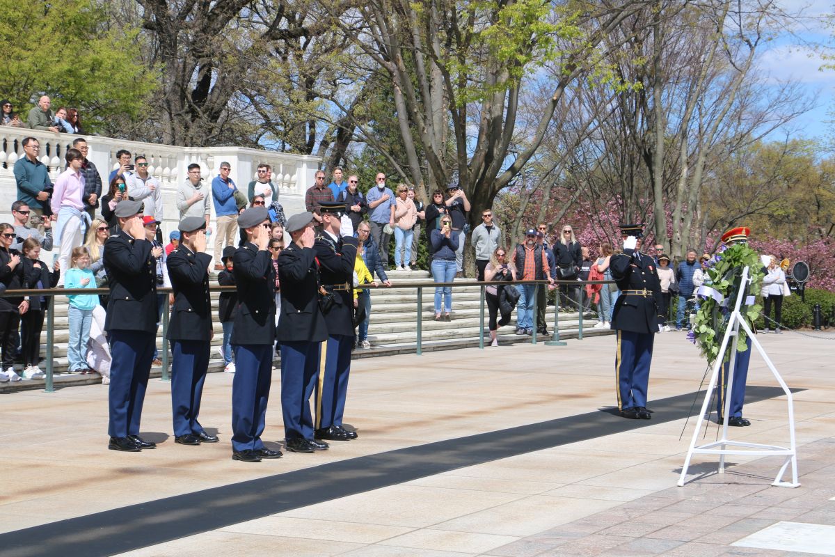 Ffchs Jrotc Cadets Honor Service Men And Women With Wreath-laying 