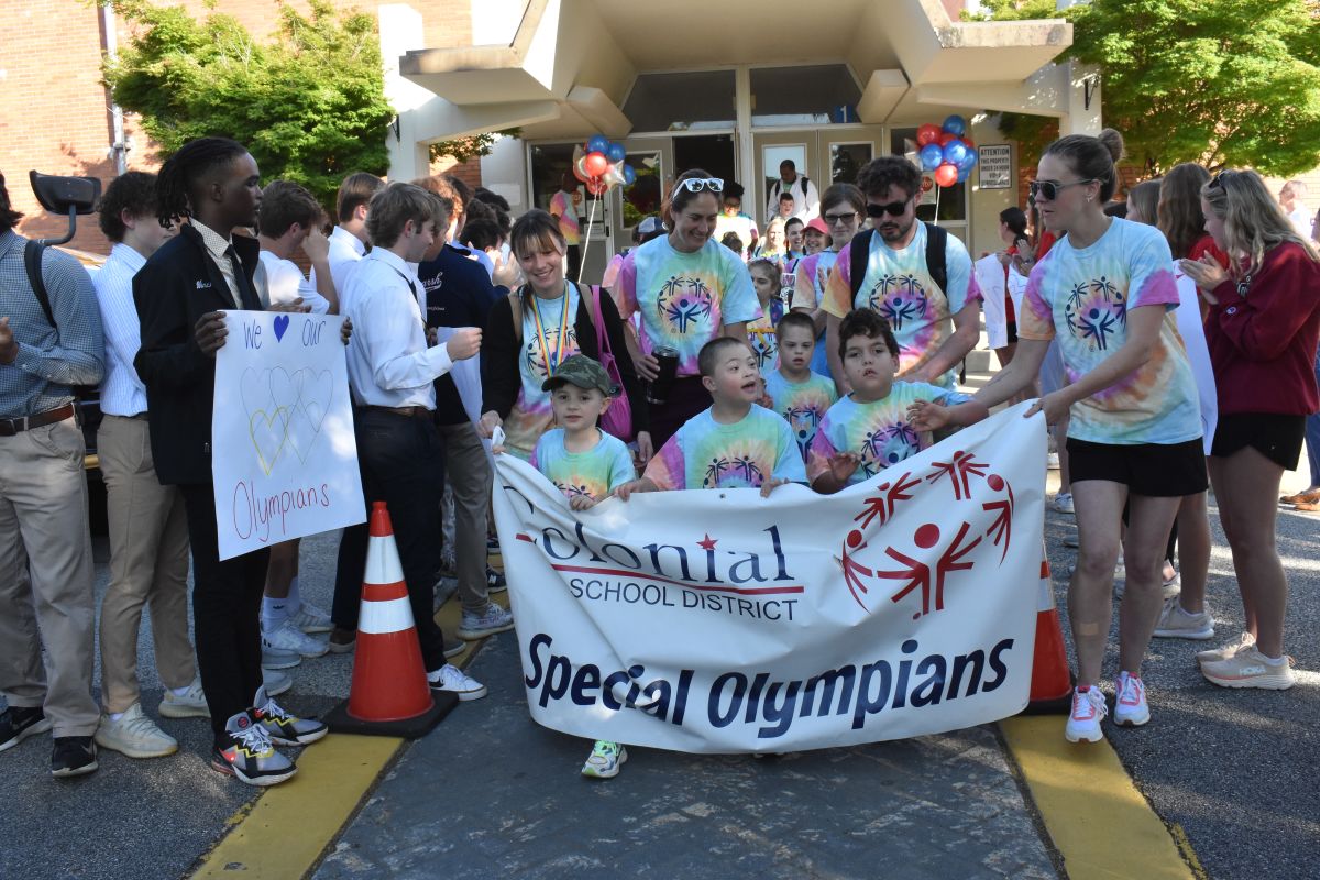 Colonial School District students compete in Special Olympics