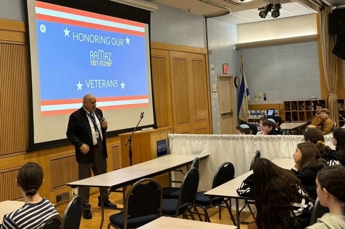 Middle Schoolers Honor Security Guard Dani Sousa For Veterans Day ...