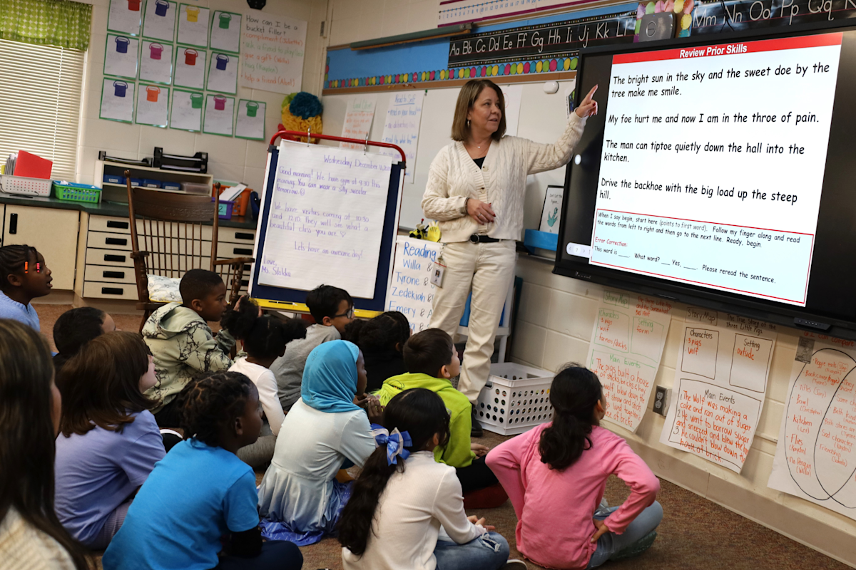 Sonnesyn Elementary Showcases Bridge2Read Success During Commissioner ...