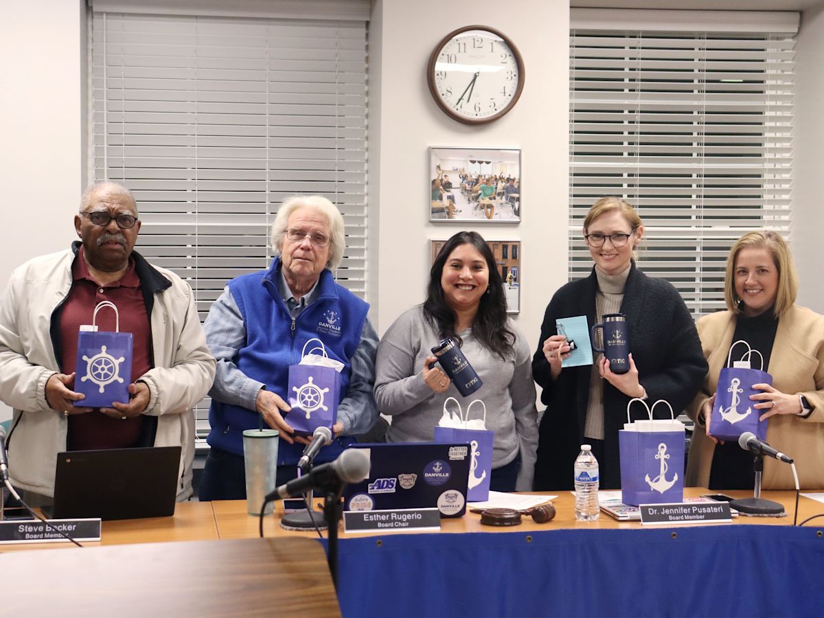 Board of Education members honored for School Board Recognition Month ...