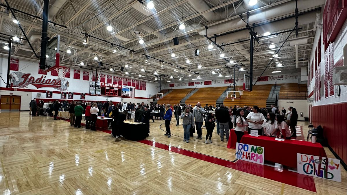 parents-guardians-welcomed-to-north-hills-middle-school-for-curriculum