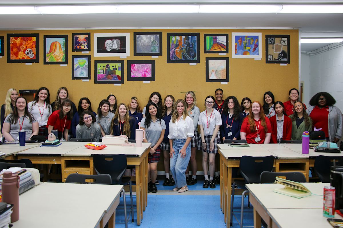 Interior design alumna speaks to students | School News