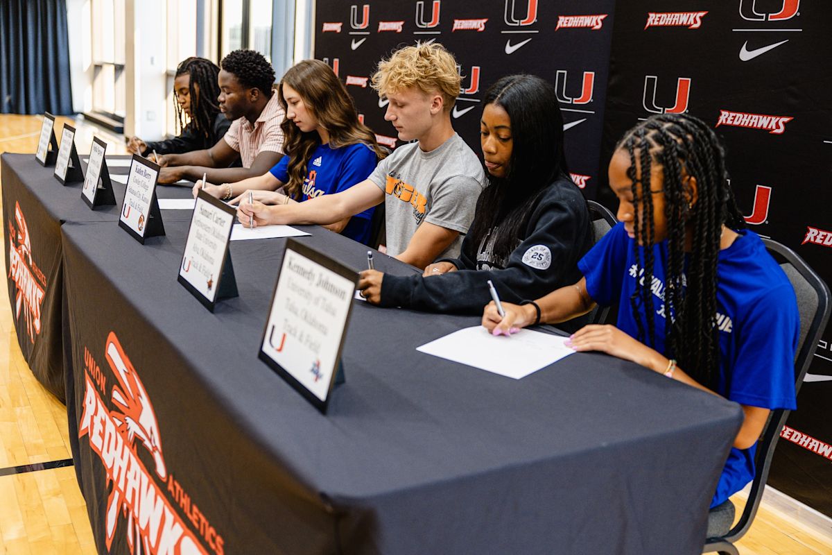 More Student Athletes Sign Letters Of Intent To Play Sports After ...