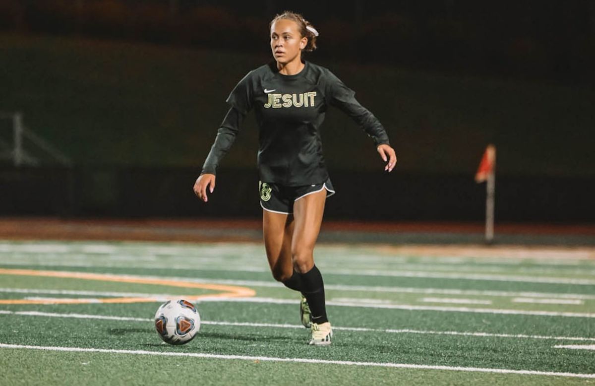 Sophia Stiles ’25 Named Gatorade Oregon Girls Soccer Player of the Year ...