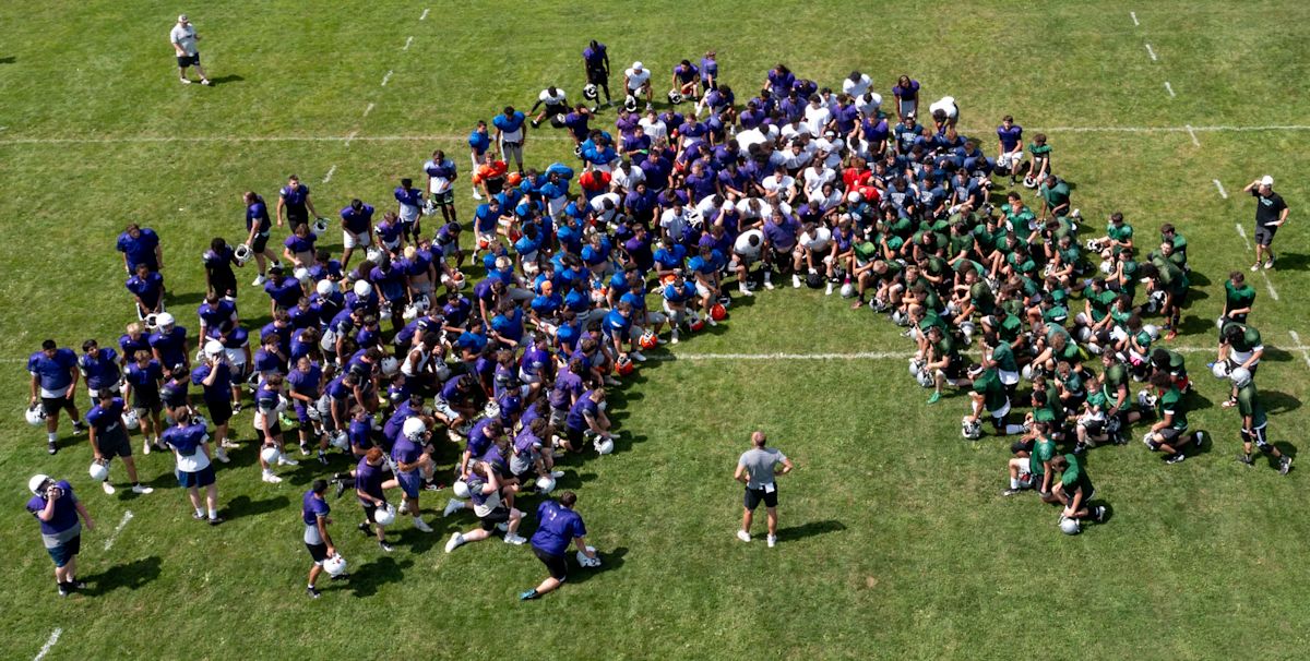 Warwick Valley football hosts Camp of Champions | Post Details (DBPP)