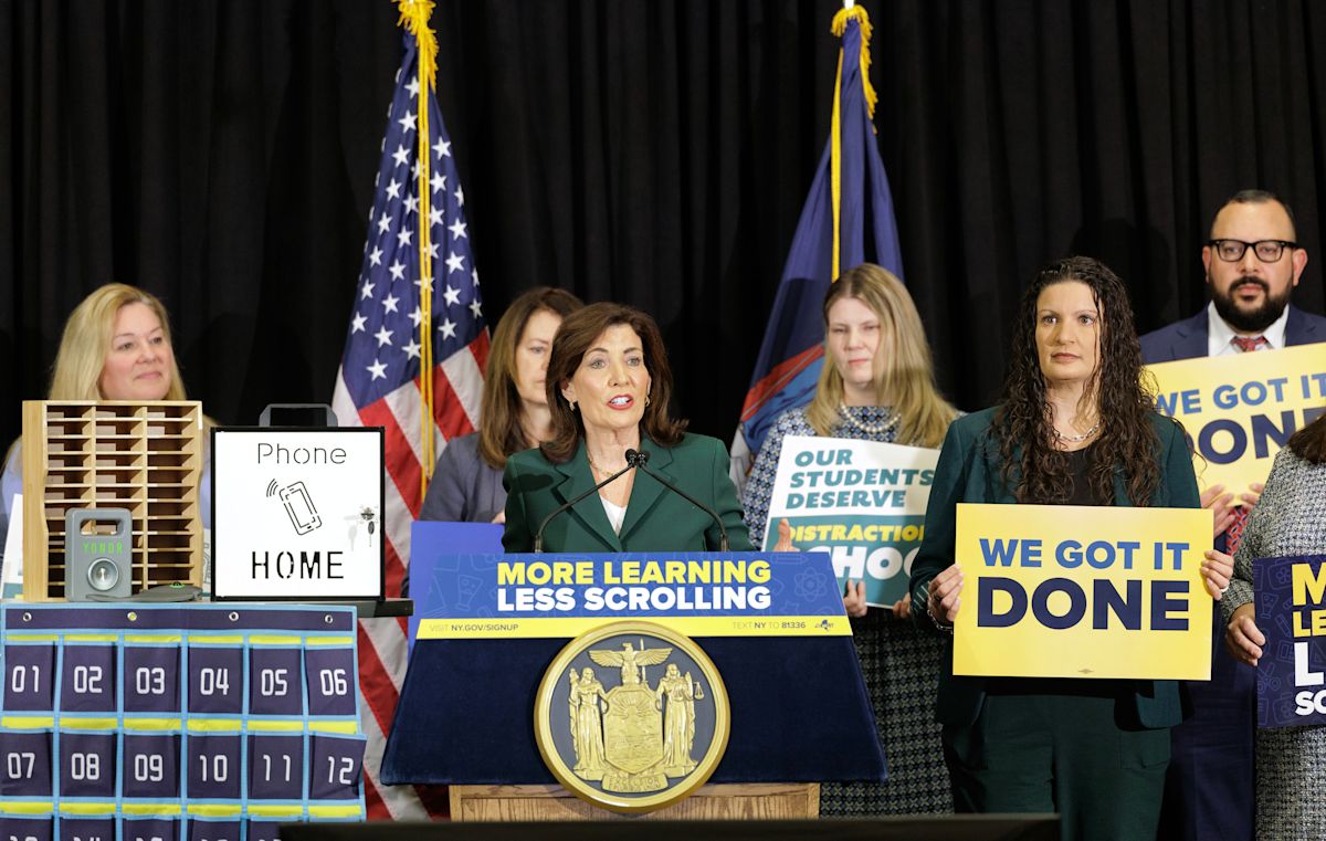 Distraction Free-Schools: New NYS Policy on Internet-Enabled Devices to ...