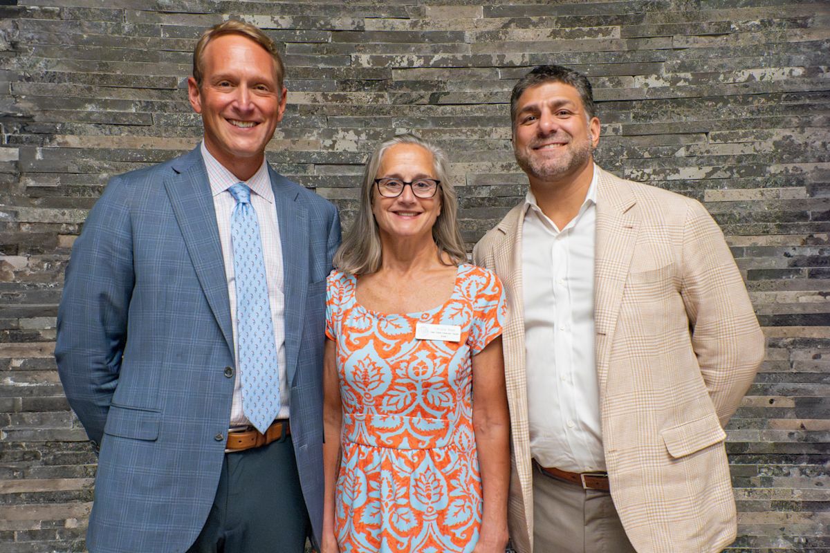 Nees Receives Award for Teaching Excellence | News Post Page