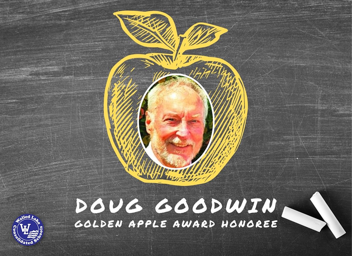 Doug Goodwin receives Golden Apple Award | Post Page
