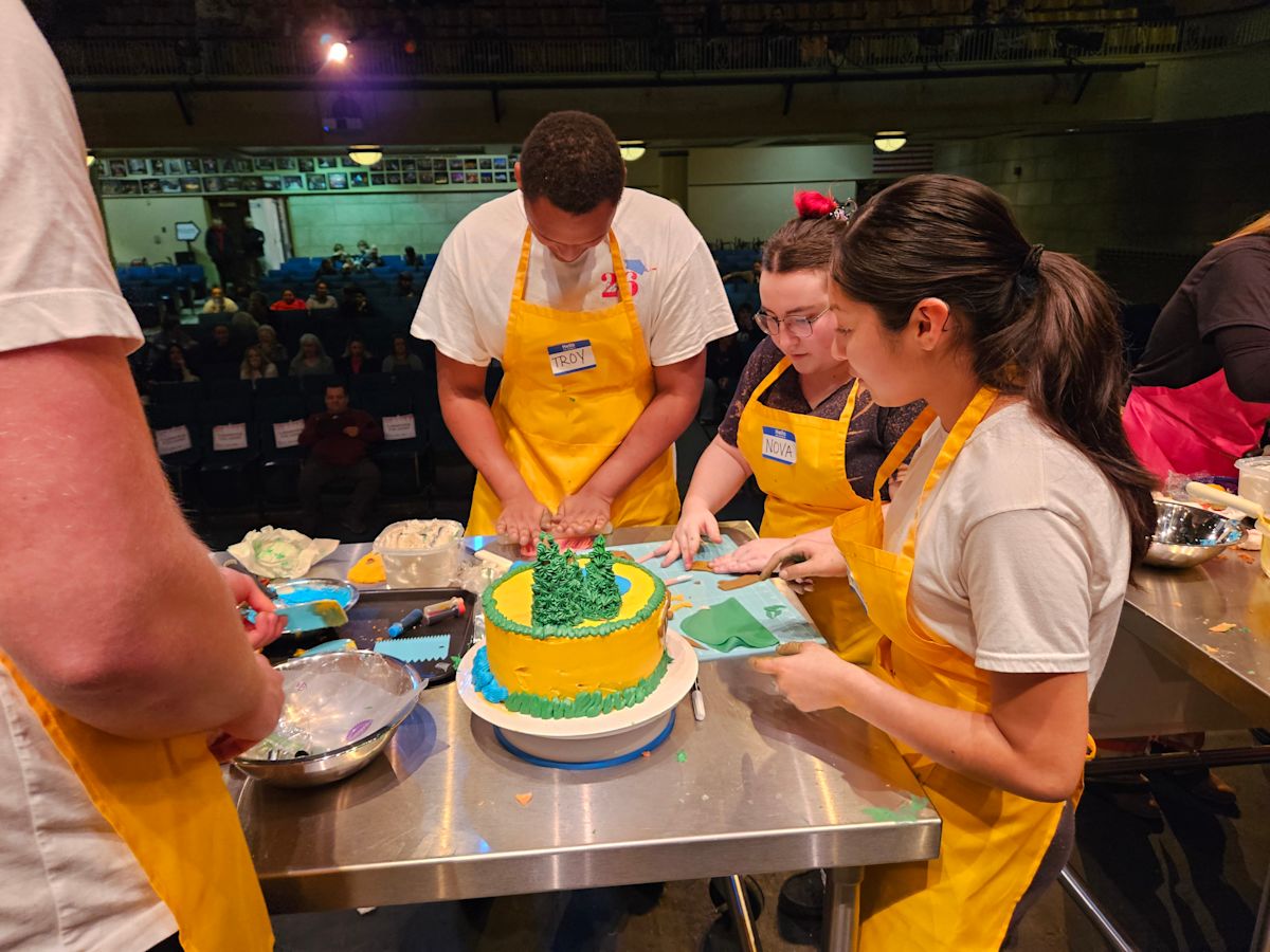 Seniors VS Longview Nailed It! Cake Decoration Competition - 1/28/2026 ...