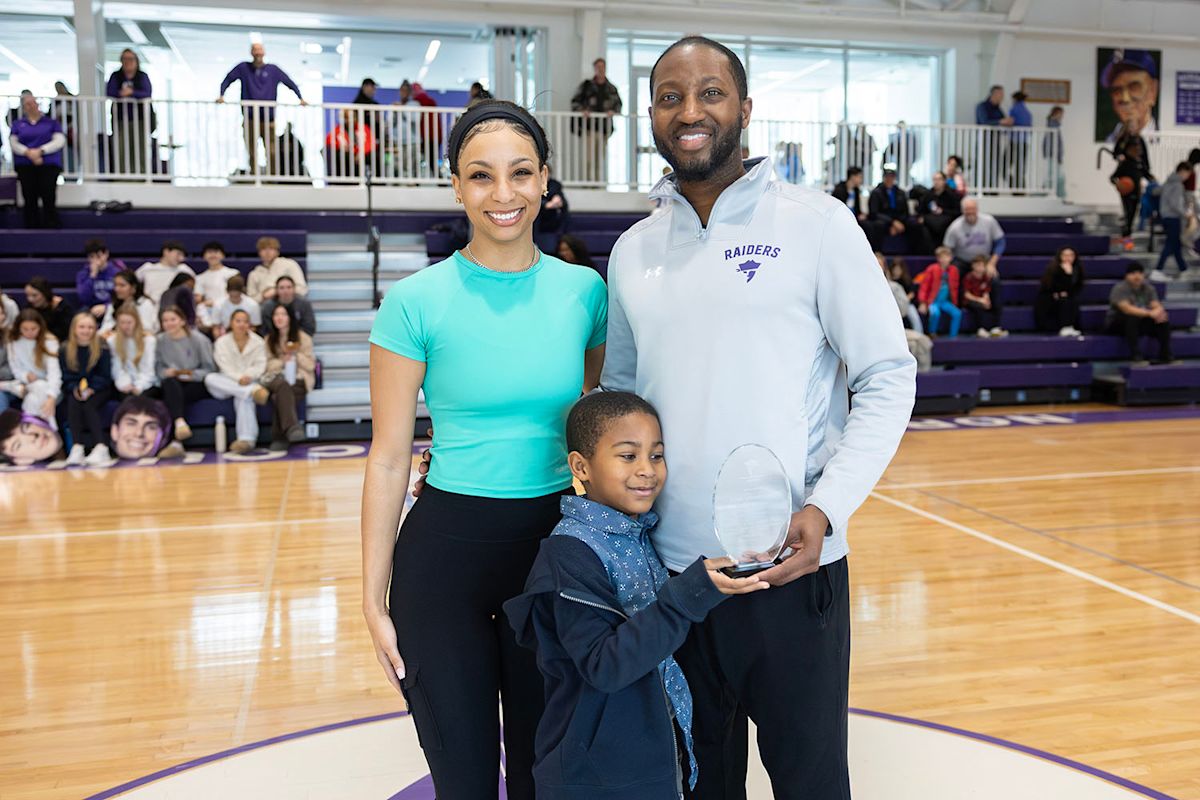 Mustafa Rashed Basketball Coach Rashid Smith Earns 200th Career Win | News