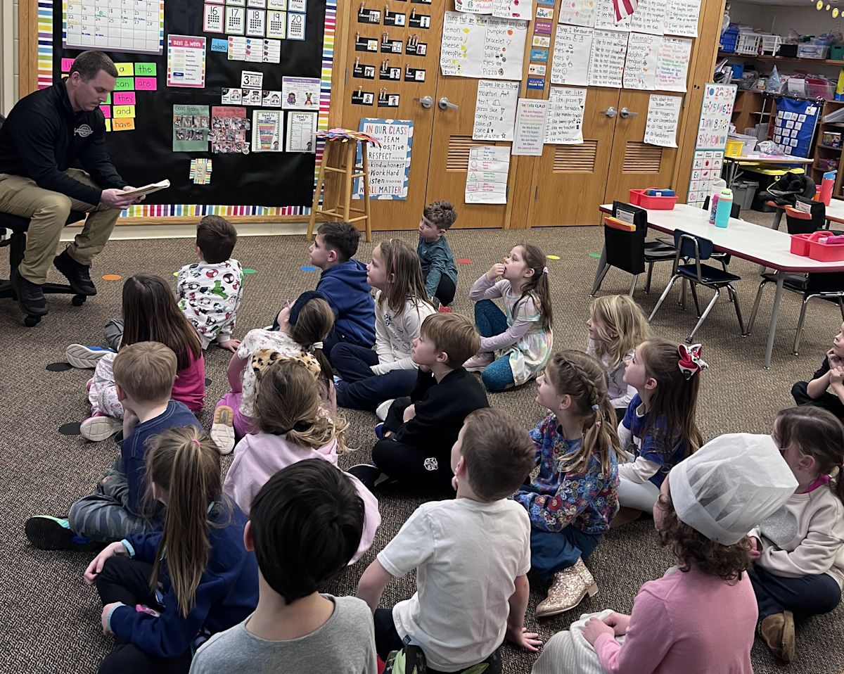 Elementary schools celebrate Read Across America Week | CMS Posts Item