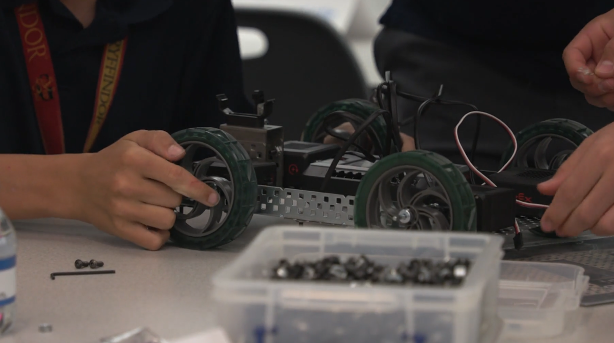 Fast & Furious: Middle School Vex Robotics Competition | CCPS Newsroom ...
